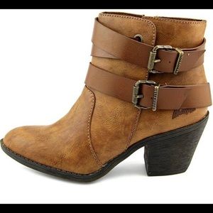 Blowfish Sworn Round Toe Synthetic Ankle Boot